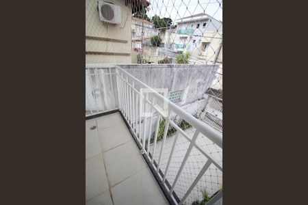 Casa à venda com 110m², 3 quartos e 2 vagasEscada