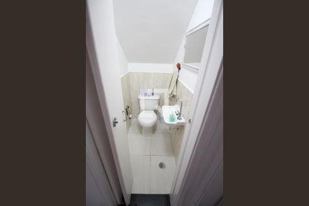 Casa à venda com 110m², 3 quartos e 2 vagasBanheiro