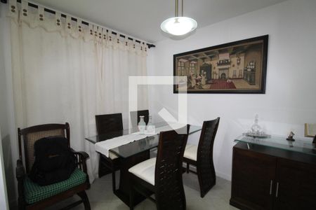 Sala de casa de condomínio à venda com 3 quartos, 100m² em Pechincha, Rio de Janeiro