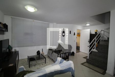 Sala de casa de condomínio à venda com 3 quartos, 100m² em Pechincha, Rio de Janeiro