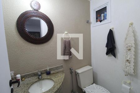 Casa de condomínio à venda com 100m², 3 quartos e 2 vagasLavabo