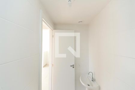 Apartamento à venda com 35m², 2 quartos e sem vaga Apartamento à venda com 35m², 2 quartos e sem vagaBanheiro