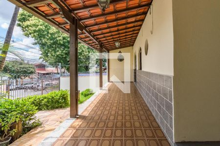 Varanda da Sala de casa para alugar com 3 quartos, 200m² em Palmeiras, Belo Horizonte