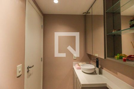 Apartamento à venda com 81m², 3 quartos e 2 vagasBanheiro Social