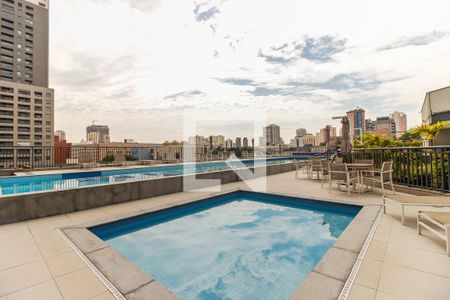 Apartamento à venda com 81m², 3 quartos e 2 vagasÁrea comum - Piscina