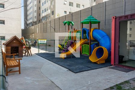 Apartamento para alugar com 42m², 2 quartos e sem vaga Apartamento para alugar com 42m², 2 quartos e sem vagaÁrea comum - Playground