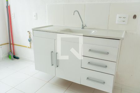 Cozinha de apartamento para alugar com 2 quartos, 42m² em Jardim Gilda Maria, São Paulo