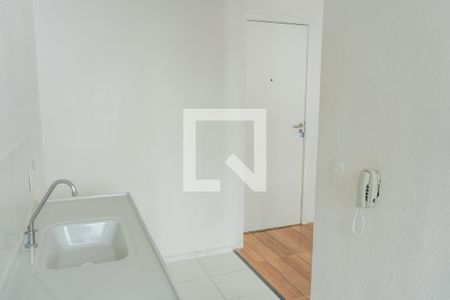 Cozinha de apartamento para alugar com 2 quartos, 42m² em Jardim Gilda Maria, São Paulo