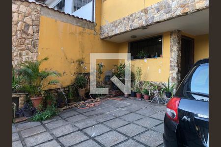 Casa à venda com 157m², 3 quartos e 2 vagasGaragem