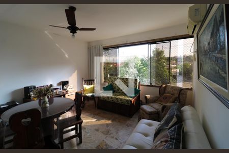 Sala de casa à venda com 3 quartos, 157m² em Jardim Guanabara, Rio de Janeiro