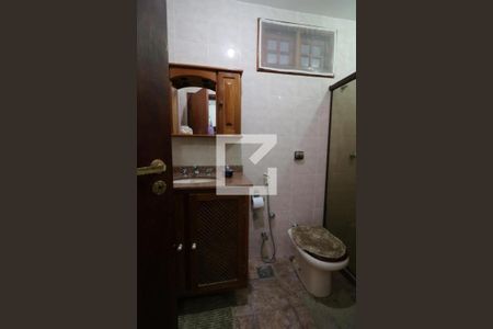 Casa à venda com 157m², 3 quartos e 2 vagasBanheiro Social