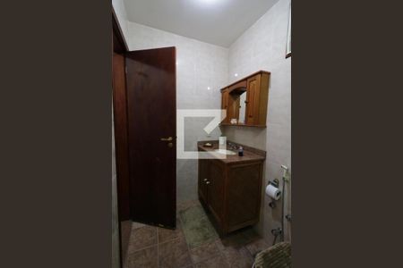 Casa à venda com 157m², 3 quartos e 2 vagasBanheiro Social