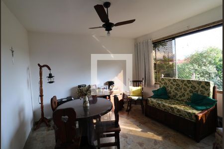 Sala de casa à venda com 3 quartos, 157m² em Jardim Guanabara, Rio de Janeiro