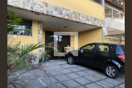 Casa à venda com 157m², 3 quartos e 2 vagasGaragem