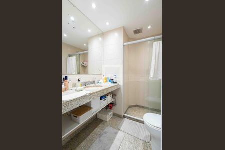 Apartamento à venda com 164m², 4 quartos e 3 vagasBanheiro da Suíte 4