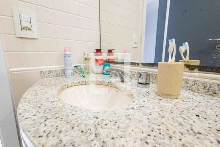 Apartamento à venda com 164m², 4 quartos e 3 vagasBanheiro da Suíte 1