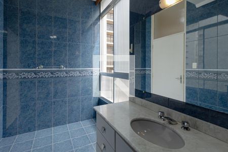 Apartamento para alugar com 180m², 3 quartos e 2 vagasBanheiro 1