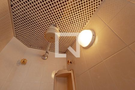 Apartamento para alugar com 180m², 3 quartos e 2 vagasBanheiro de serviço