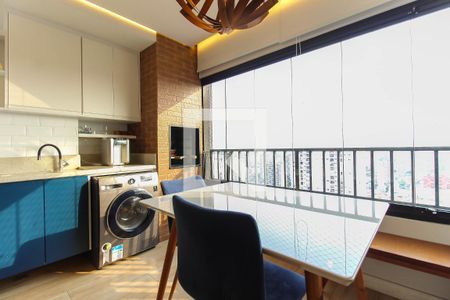 Apartamento à venda com 57m², 2 quartos e 1 vaga Apartamento à venda com 57m², 2 quartos e 1 vagaVaranda