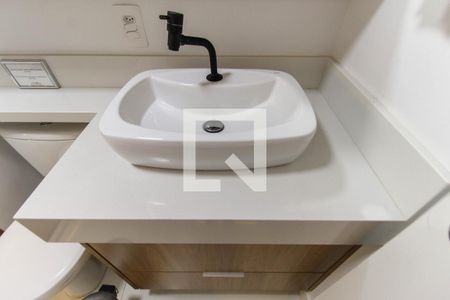 Apartamento à venda com 57m², 2 quartos e 1 vaga Apartamento à venda com 57m², 2 quartos e 1 vagaBanheiro da Suíte