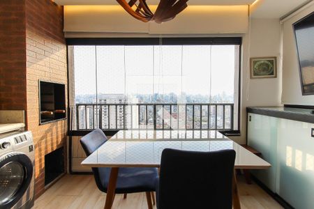 Apartamento à venda com 57m², 2 quartos e 1 vaga Apartamento à venda com 57m², 2 quartos e 1 vagaVaranda