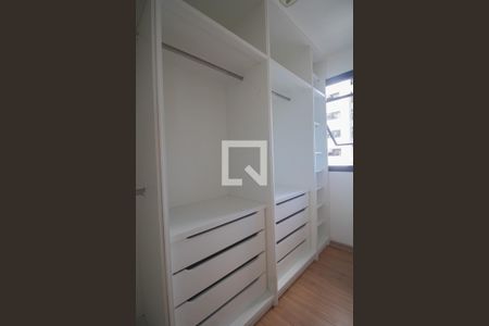 Apartamento para alugar com 86m², 3 quartos e 1 vagaCloset