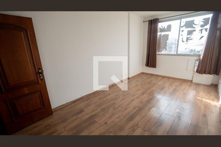 Apartamento à venda com 82m², 2 quartos e 1 vagaSala