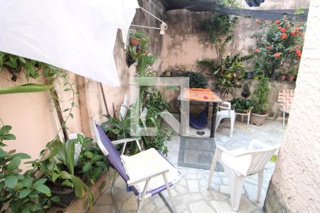 Casa à venda com 92m², 3 quartos e sem vagaQuintal