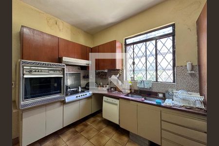 Casa à venda com 405m², 4 quartos e 4 vagasCozinha