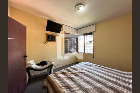 Casa à venda com 405m², 4 quartos e 4 vagasSuíte 