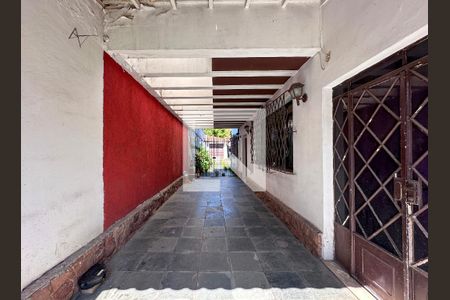 Casa à venda com 405m², 4 quartos e 4 vagasGaragem