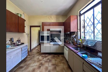 Casa à venda com 405m², 4 quartos e 4 vagasCozinha
