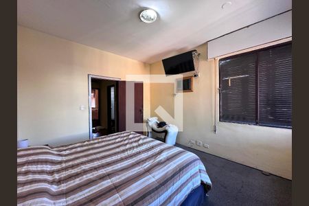 Casa à venda com 405m², 4 quartos e 4 vagasSuíte 