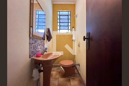 Casa à venda com 405m², 4 quartos e 4 vagasLavabo