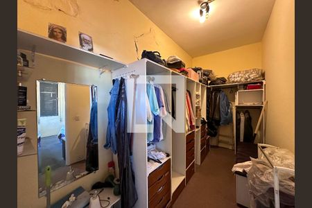Casa à venda com 405m², 4 quartos e 4 vagasCloset Suíte 