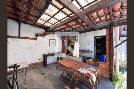 Casa à venda com 405m², 4 quartos e 4 vagasChurrasqueira