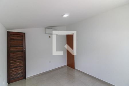 Suíte de casa de condomínio à venda com 3 quartos, 180m² em Vargem Pequena, Rio de Janeiro