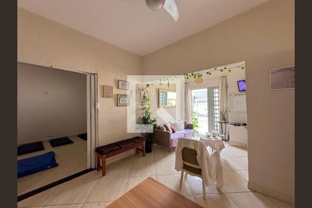 Sala de casa à venda com 3 quartos, 225m² em Vila Congonhas, São Paulo