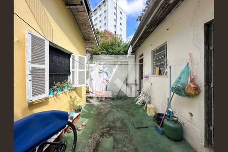 Casa à venda com 225m², 3 quartos e 2 vagasQuintal