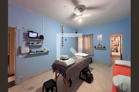 Casa à venda com 225m², 3 quartos e 2 vagasQuarto 2