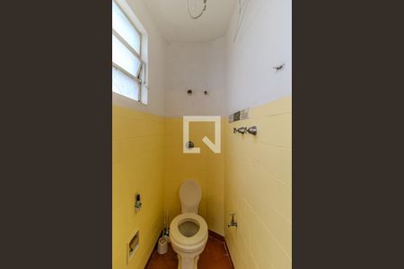 Apartamento à venda com 96m², 2 quartos e sem vagaBanheiro de Serviço