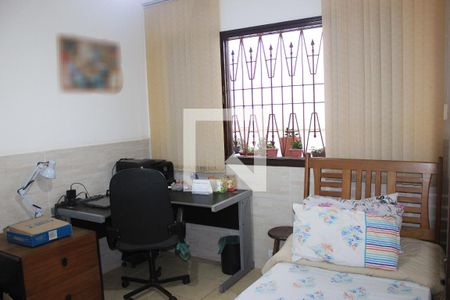 Casa à venda com 112m², 3 quartos e 3 vagasQuarto 2