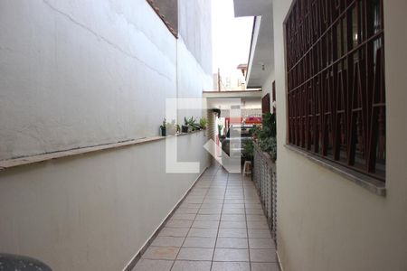 Casa à venda com 112m², 3 quartos e 3 vagasCorredor lateral/ Quintal