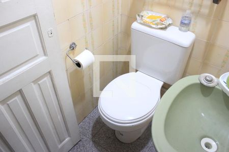 Casa à venda com 112m², 3 quartos e 3 vagasBanheiro 2