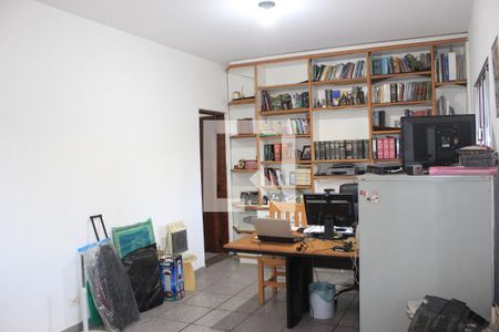 Casa à venda com 112m², 3 quartos e 3 vagasEscritório