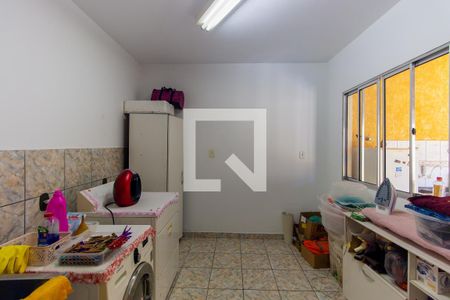 Casa à venda com 190m², 3 quartos e 3 vagas Casa à venda com 190m², 3 quartos e 3 vagasÁrea de Serviço