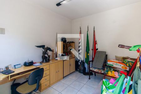 Casa à venda com 190m², 3 quartos e 3 vagas Casa à venda com 190m², 3 quartos e 3 vagasEscritório