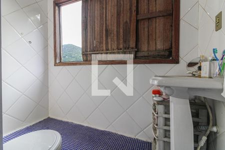 Casa de condomínio à venda com 650m², 2 quartos e 1 vagaSuíte - Banheiro