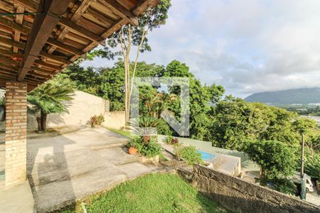 Casa de condomínio à venda com 650m², 2 quartos e 1 vagaÁrea externa