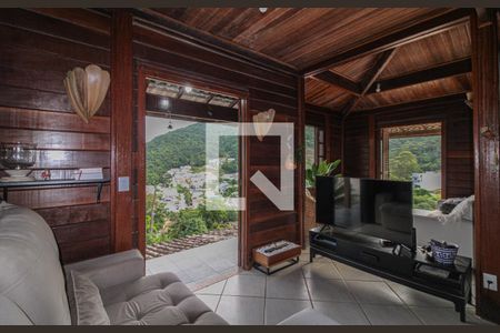 Sala de casa de condomínio à venda com 2 quartos, 650m² em Vargem Grande, Rio de Janeiro